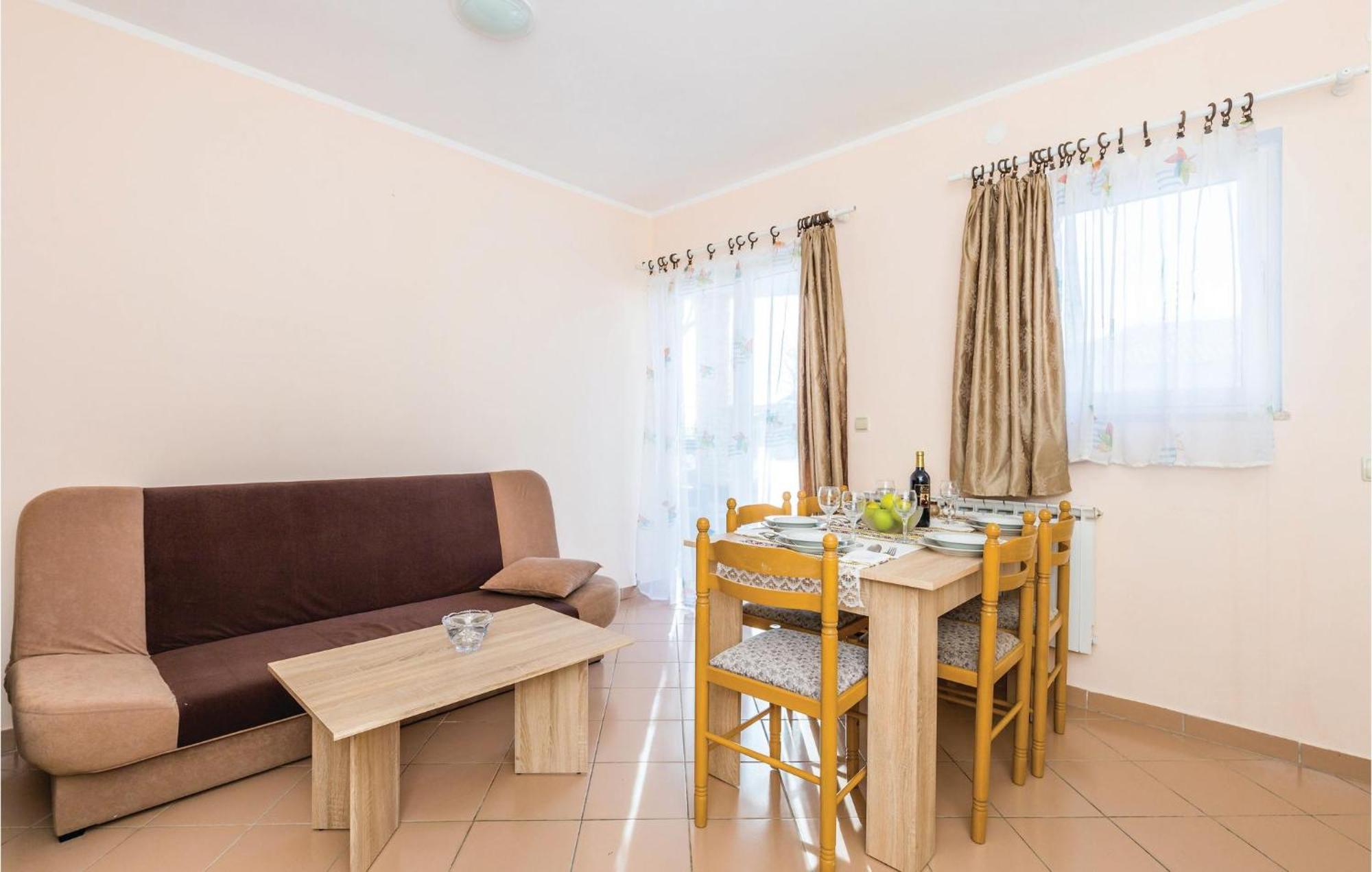 Nice Apartment In Matulji With Kitchen * Matulji